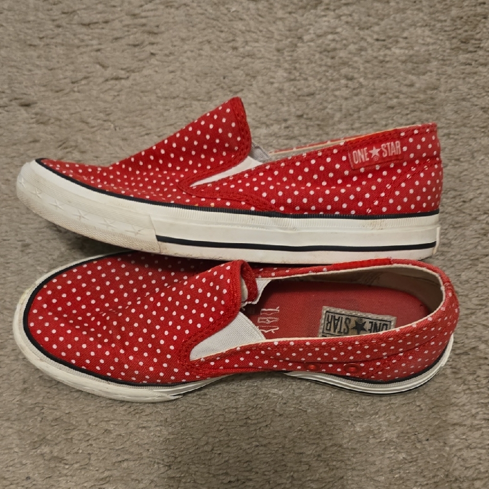 Ladies Size 7.5 CONVERSE Red/White Polka Dot Slip-On Sneakers Womens 7.5